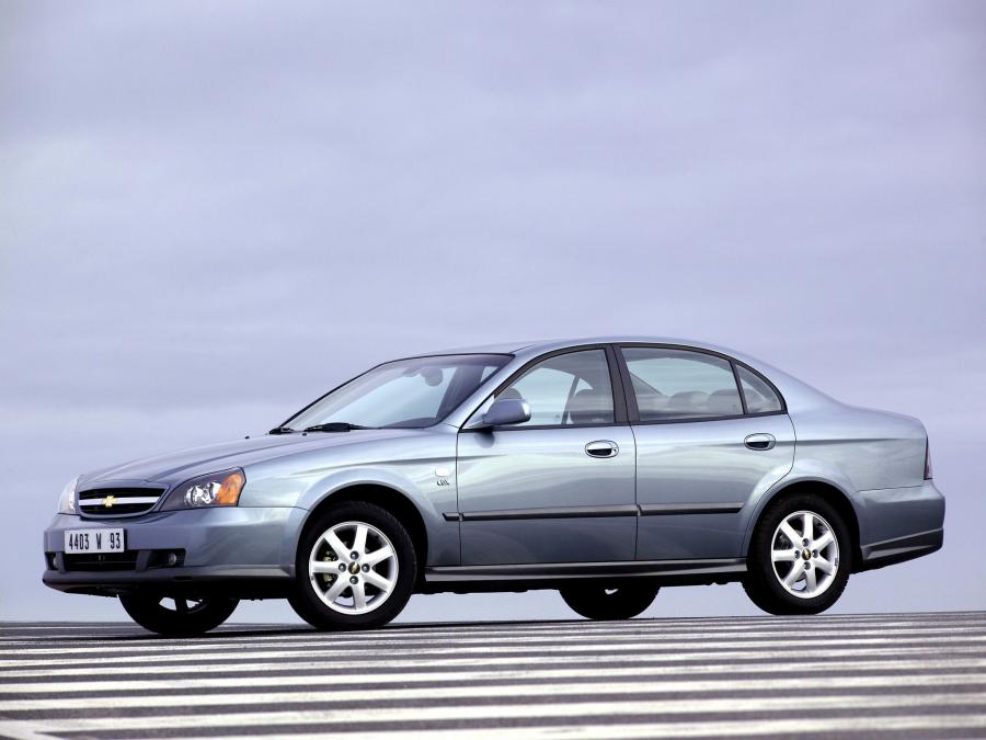  Chevrolet Evanda 2004 года  (фото 11 из 16)